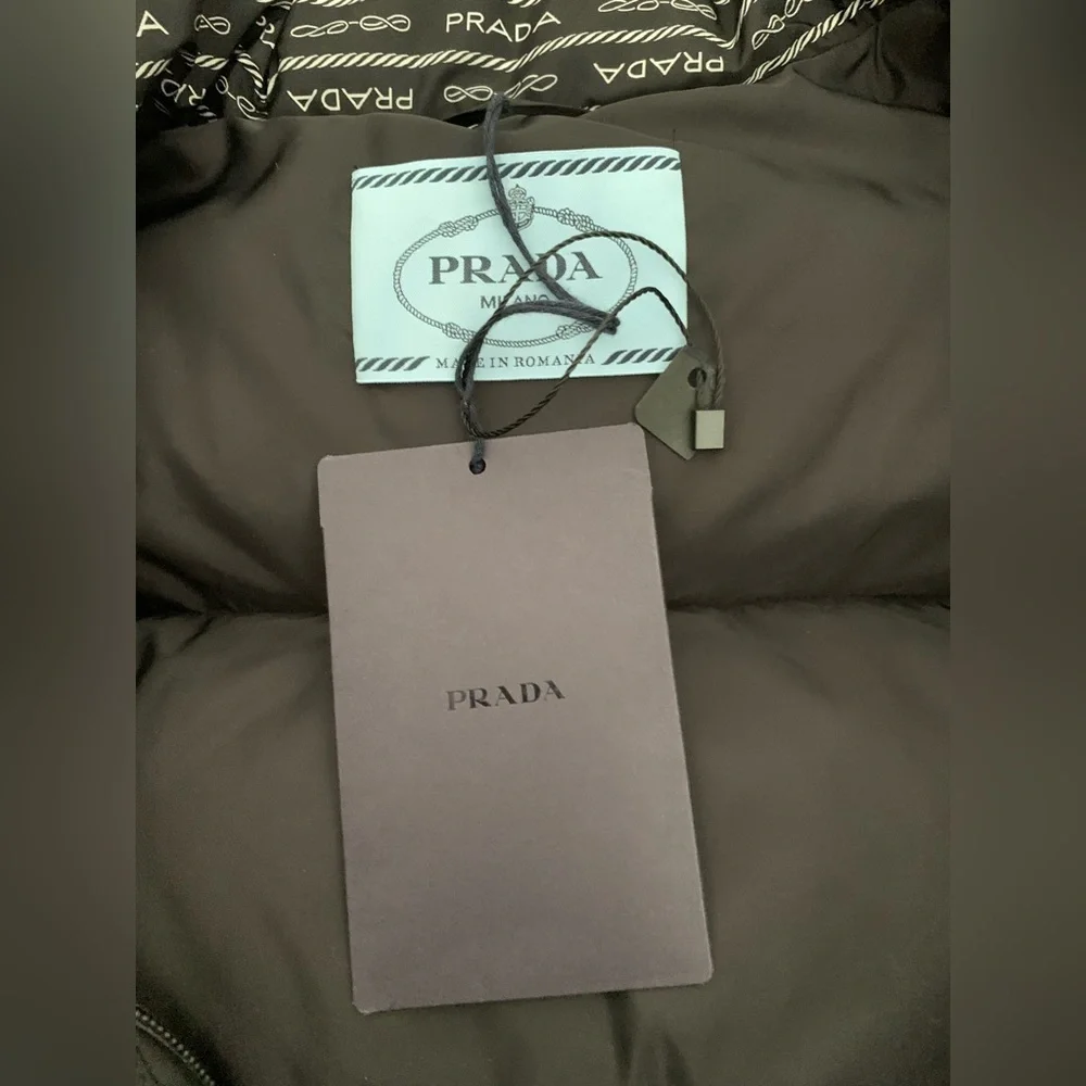 RRP$4,000 Prada Re-Nylon down puffer logo jacket in black NWT - Picture 8 of 13